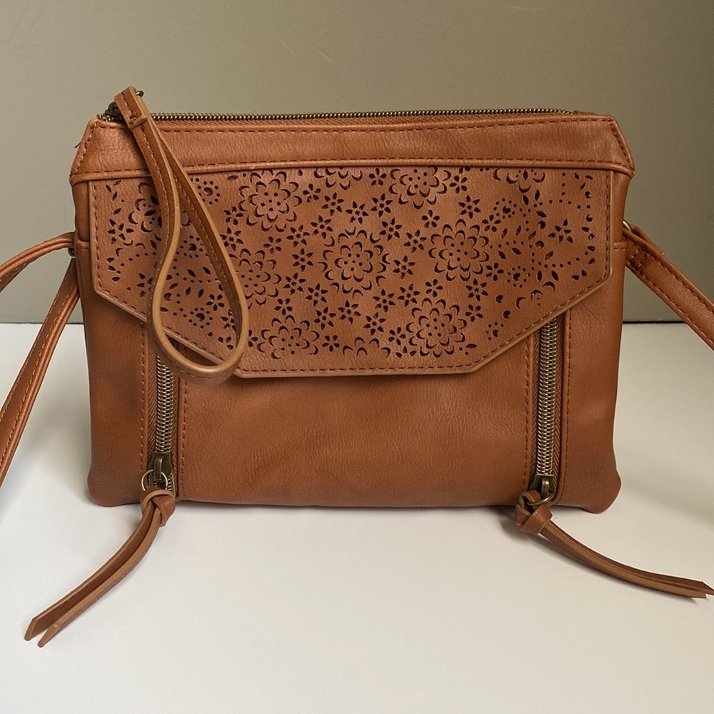 Brown Arizona Jean Co. Crossbody Purse. - Picture 3 of 6